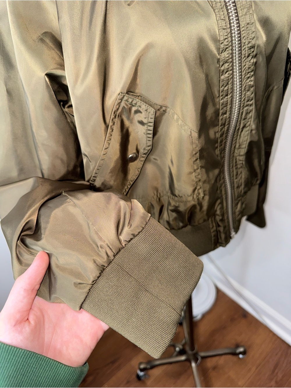 Free People Women’s Medium Midnight Retro Army Green Satin Bomber Jacket - Picture 5 of 9